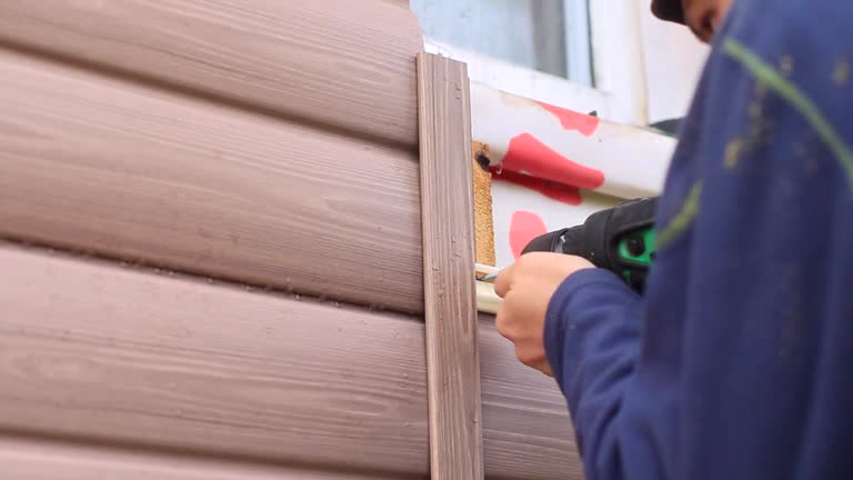 Best Custom Siding Design  in Taft Heights, CA